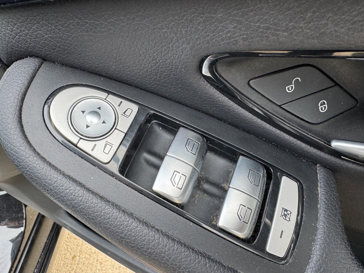 Used Mercedes-Benz C Class 2017 for sale - 76620266: Photo 38