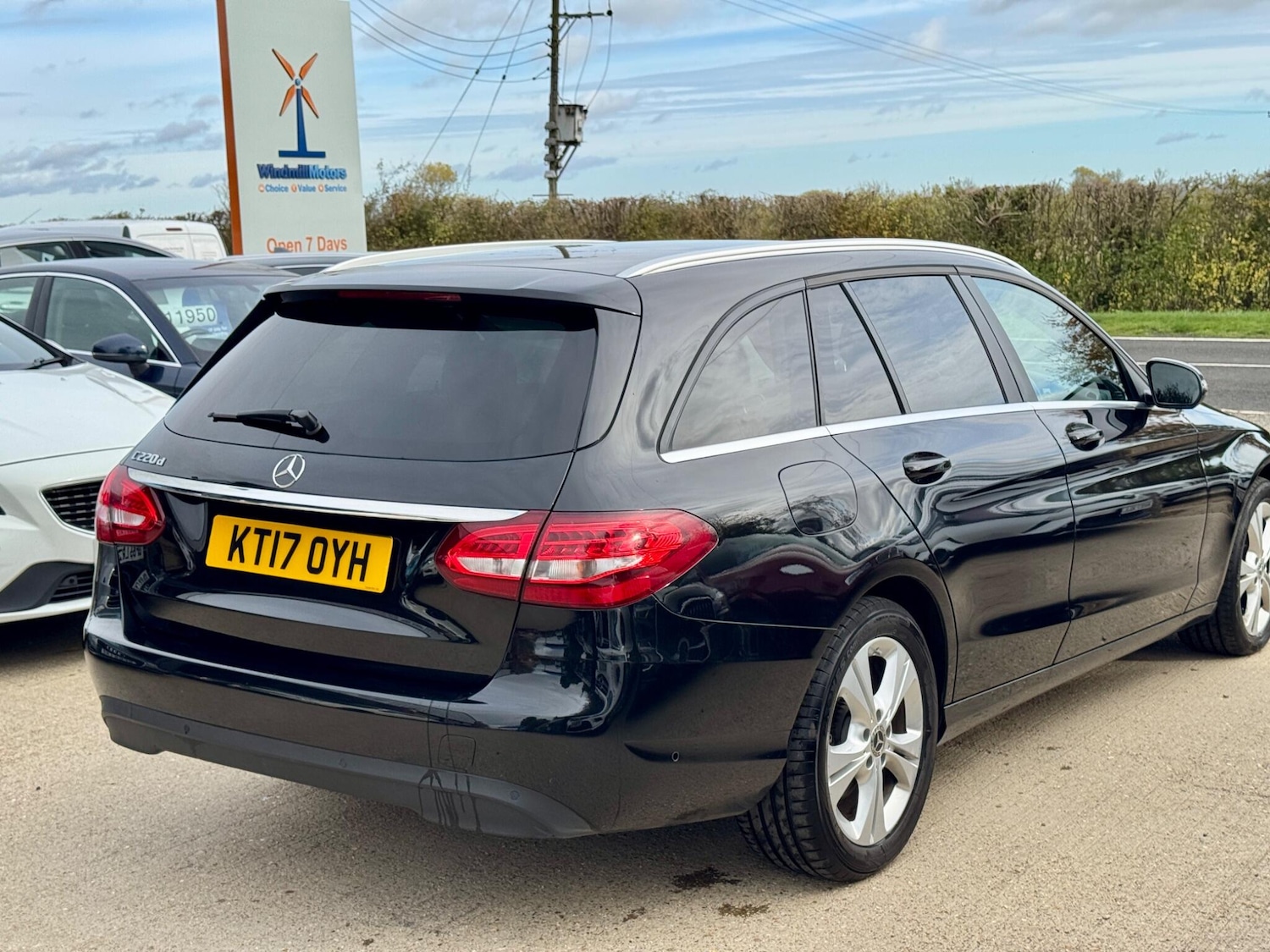 Used Mercedes-Benz C Class 2017 for sale - 76620266: Photo 8