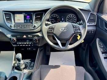 Used Hyundai TUCSON 2018 for sale - 79452378: Photo
