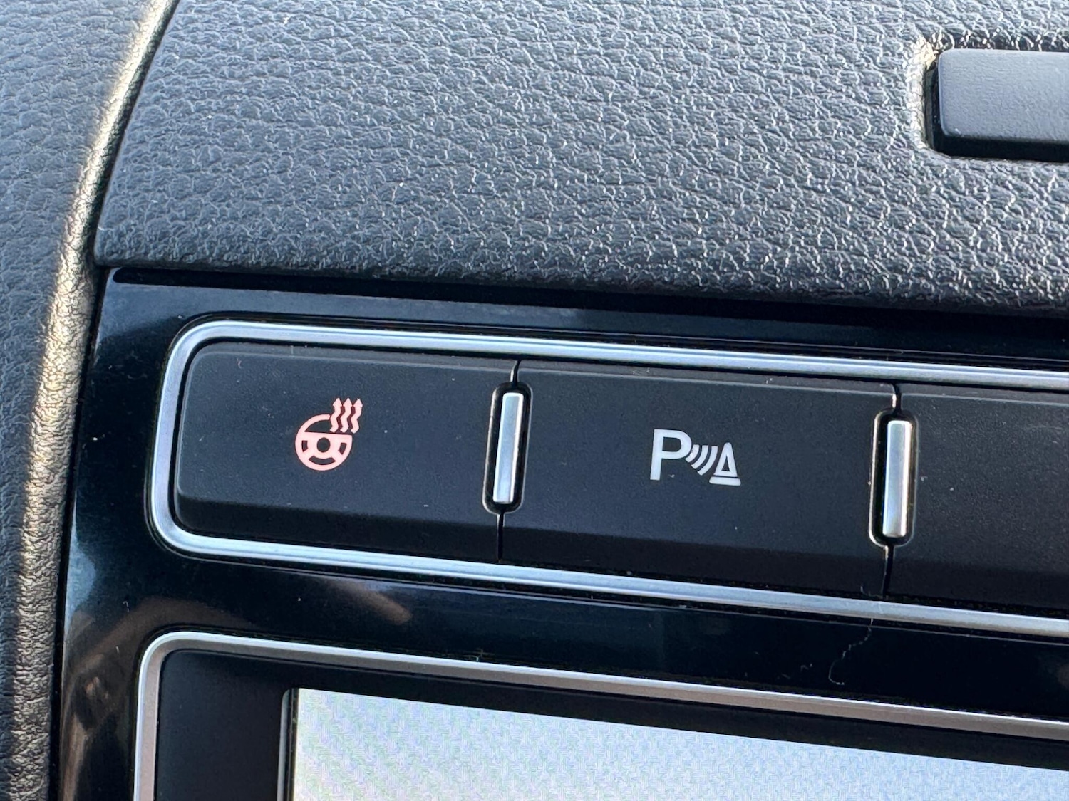 Used Volkswagen Touareg 2015 for sale - 76865829: Photo 19