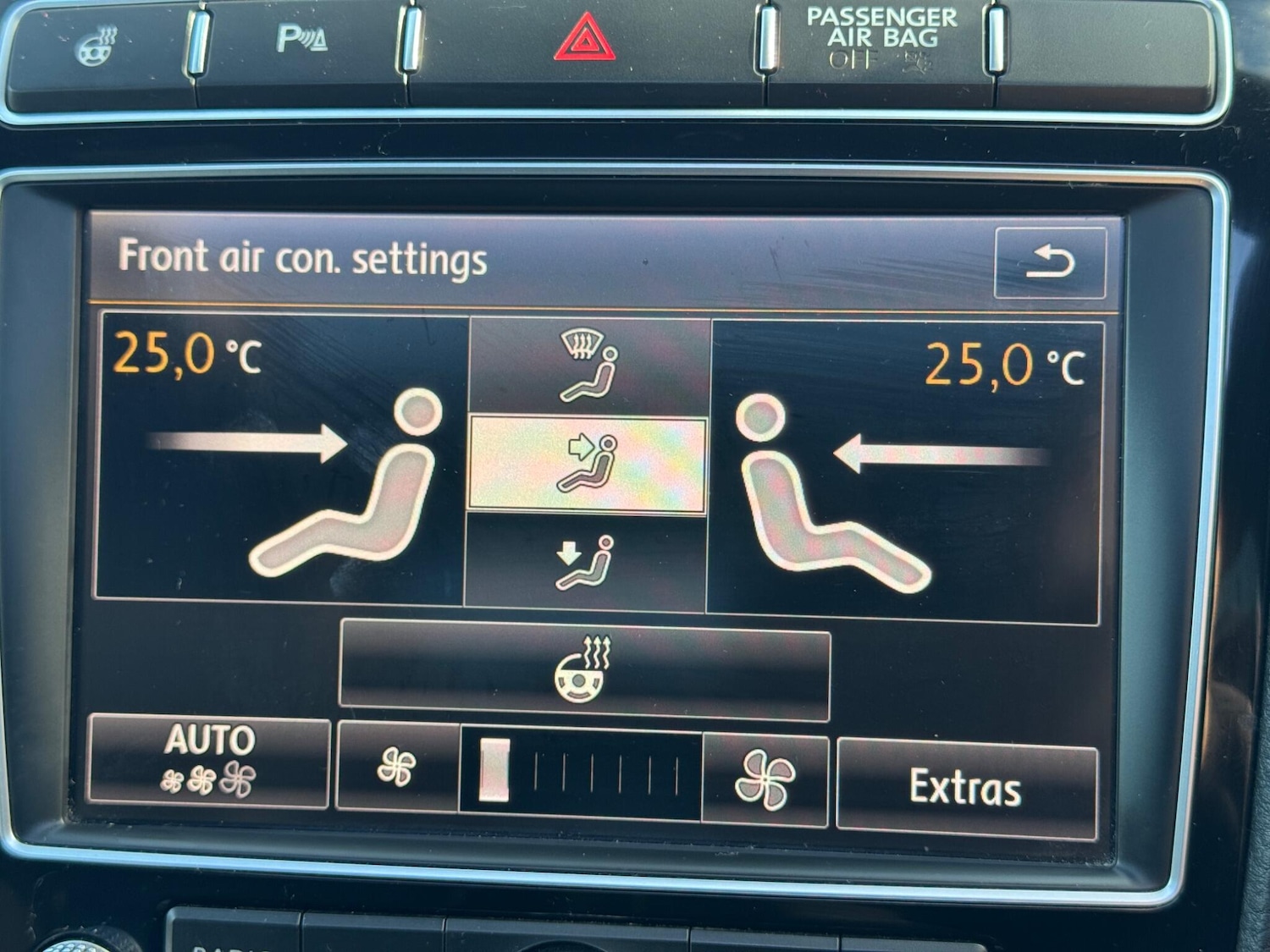 Used Volkswagen Touareg 2015 for sale - 76865829: Photo 25