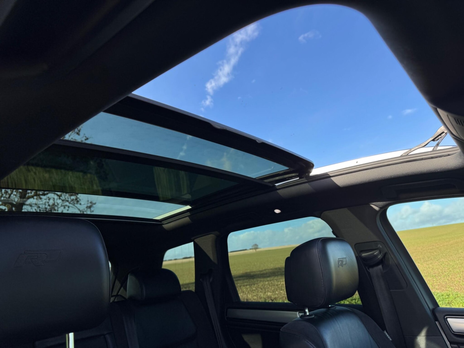 Used Volkswagen Touareg 2015 for sale - 76865829: Photo 4