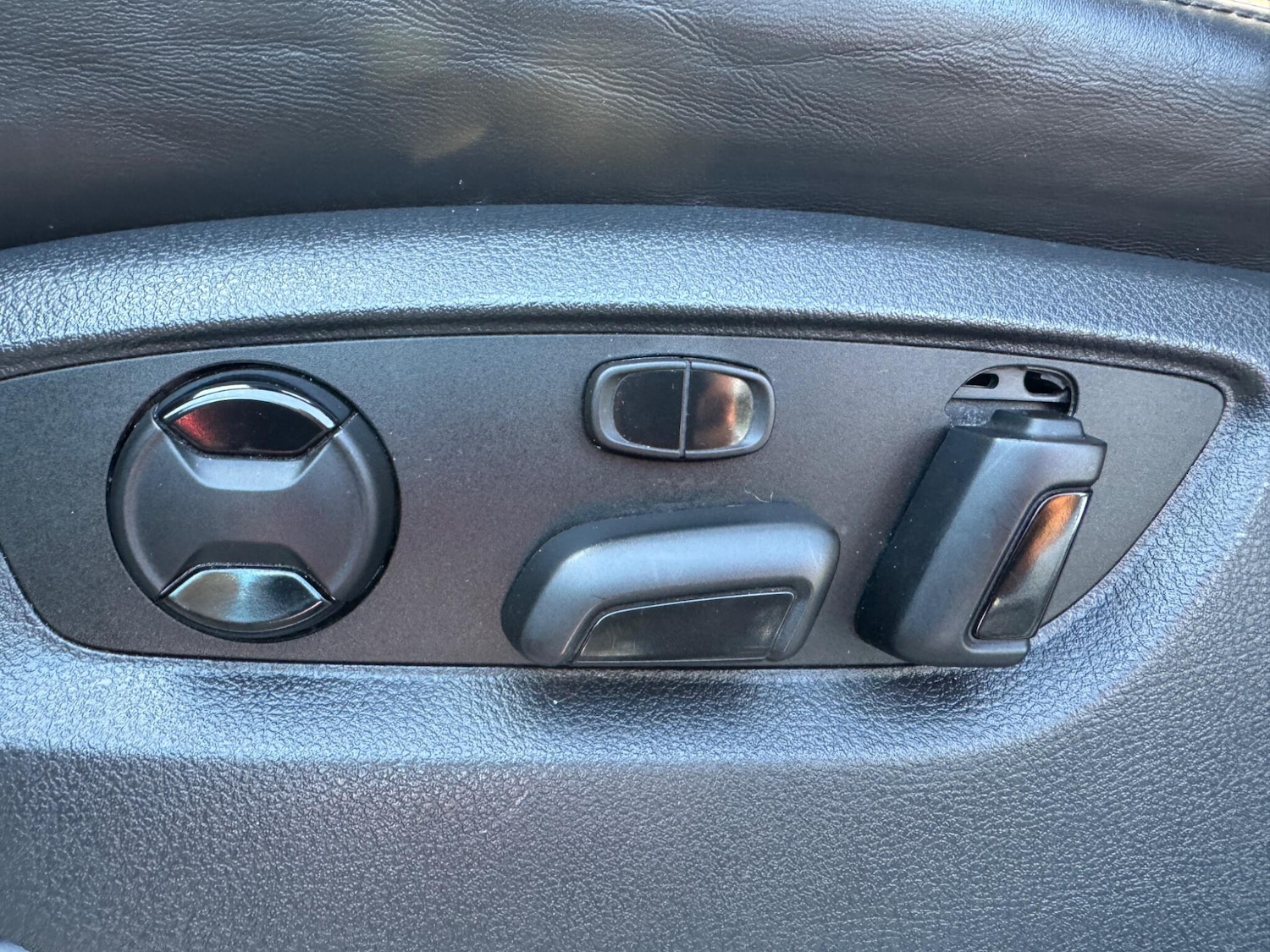 Used Volkswagen Touareg 2015 for sale - 76865829: Photo 47