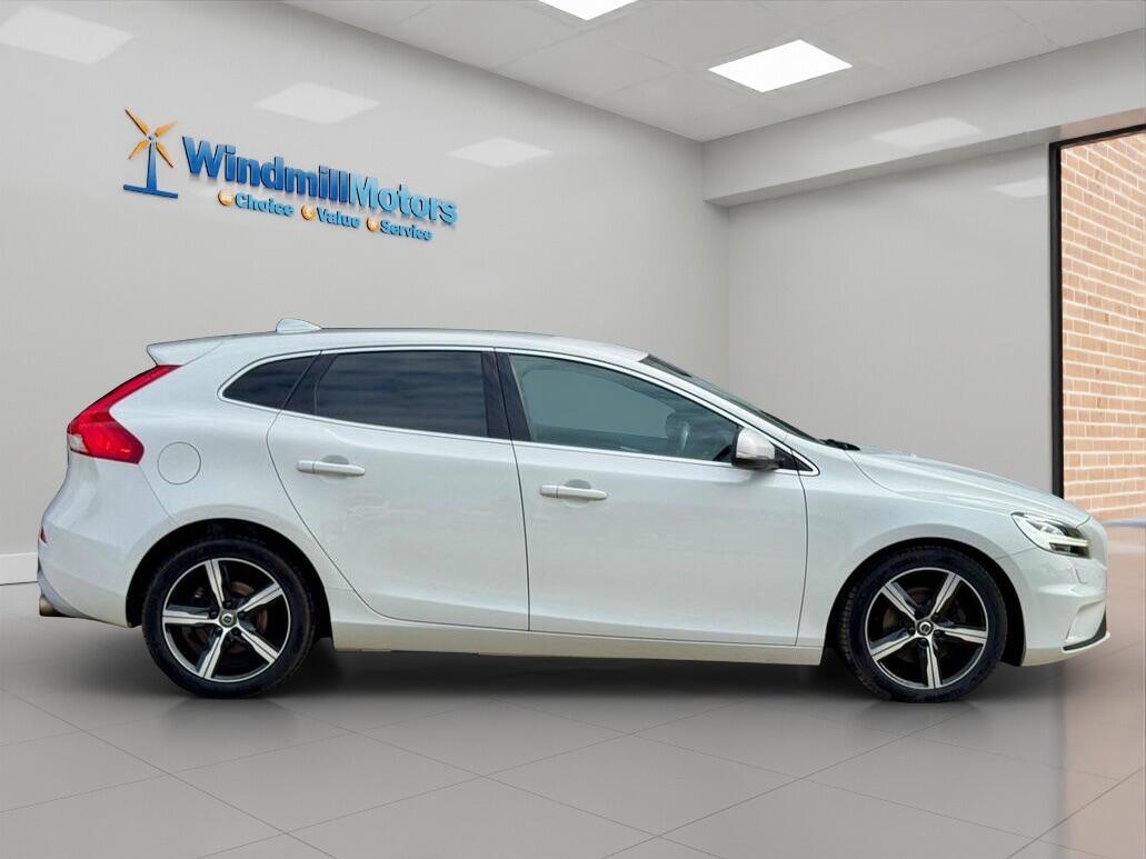 Used Volvo V40 2018 for sale - 77982339: Photo 3