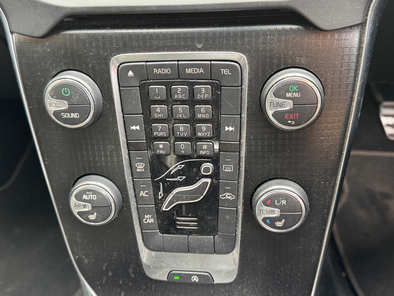 Used Volvo V40 2018 for sale - 77982339: Photo 6