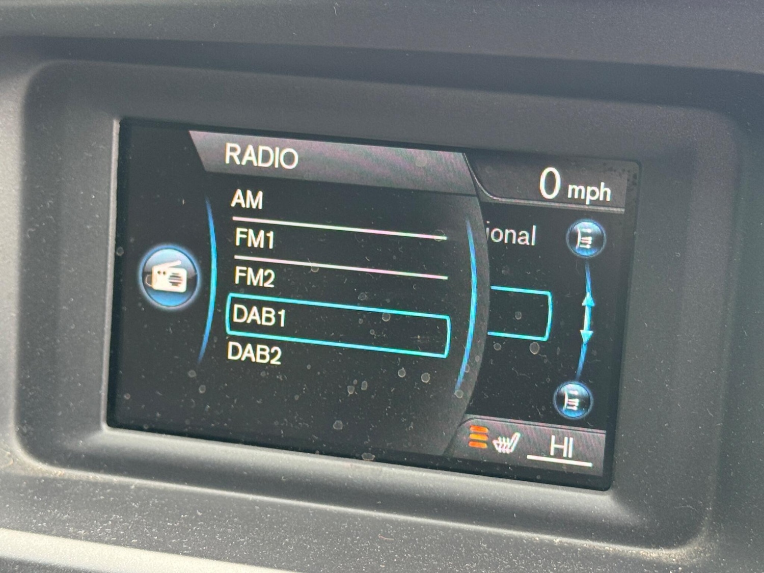 Used Volvo V40 2018 for sale - 77982339: Photo 8