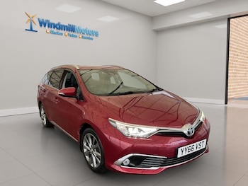 Used Toyota Auris 2017 for sale - 77253814: Photo