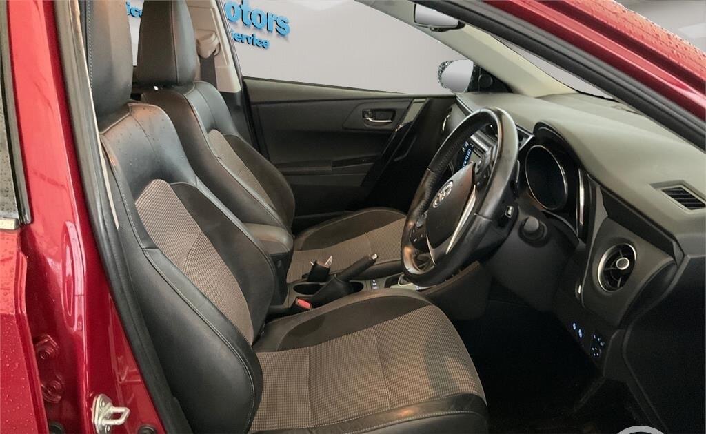 Used Toyota Auris 2017 for sale - 77253814: Photo 3