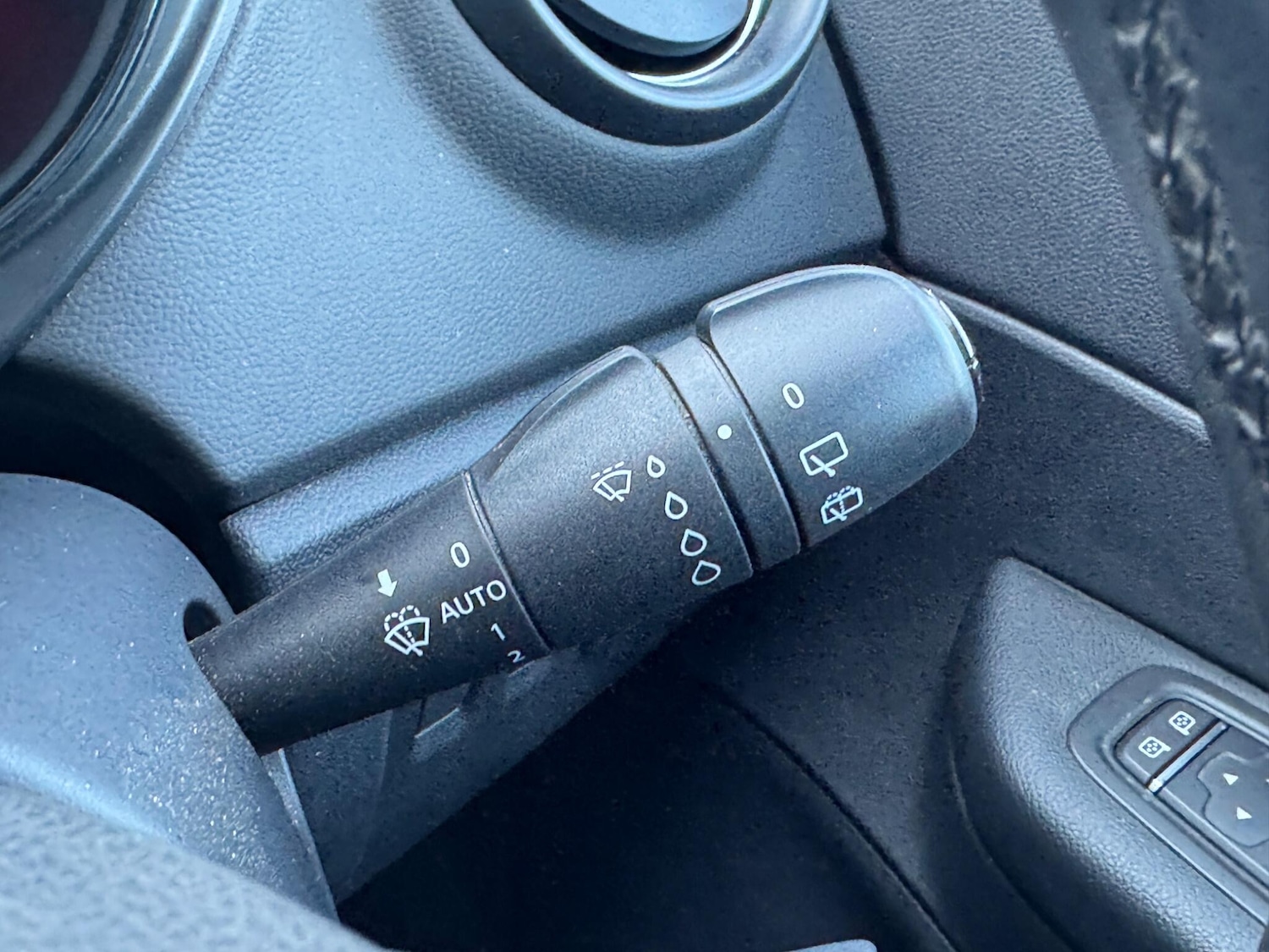 Used Renault Captur 2018 for sale - 77898201: Photo 21