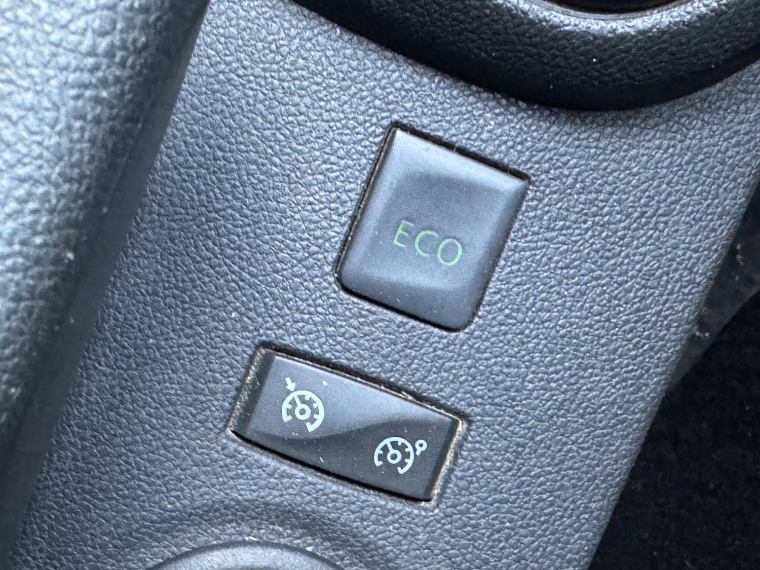 Used Renault Captur 2018 for sale - 77898201: Photo 23