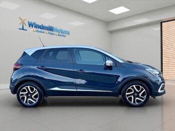 Used Renault Captur 2018 for sale - 77898201: Photo
