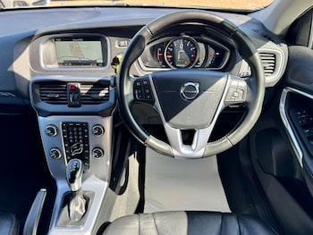 Used Volvo V40 2016 for sale - 78461506: Photo