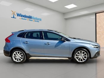 Used Volvo V40 2016 for sale - 78461506: Photo
