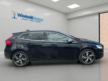 Used Volvo V40 2018 for sale - 78429067: Photo
