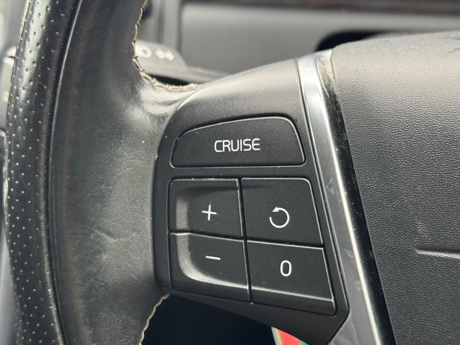 Used Volvo XC60 2015 for sale - 76728030: Photo 21