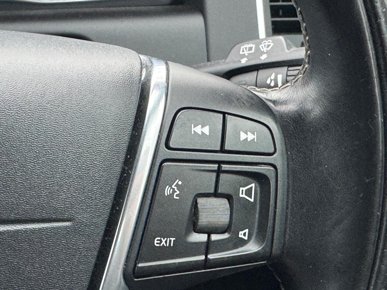 Used Volvo XC60 2015 for sale - 76728030: Photo 22