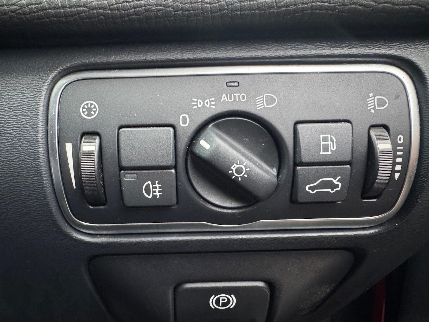 Used Volvo XC60 2015 for sale - 76728030: Photo 23