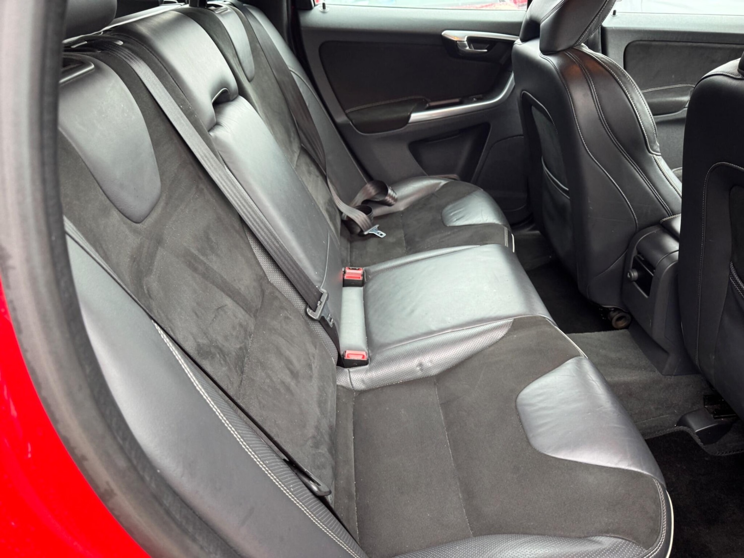 Used Volvo XC60 2015 for sale - 76728030: Photo 26