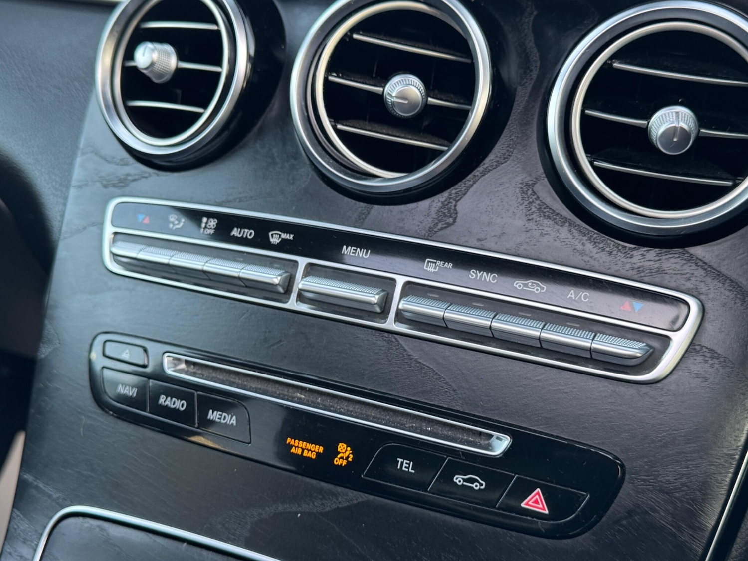 Used Mercedes-Benz GLC 2018 for sale - 77705653: Photo 32