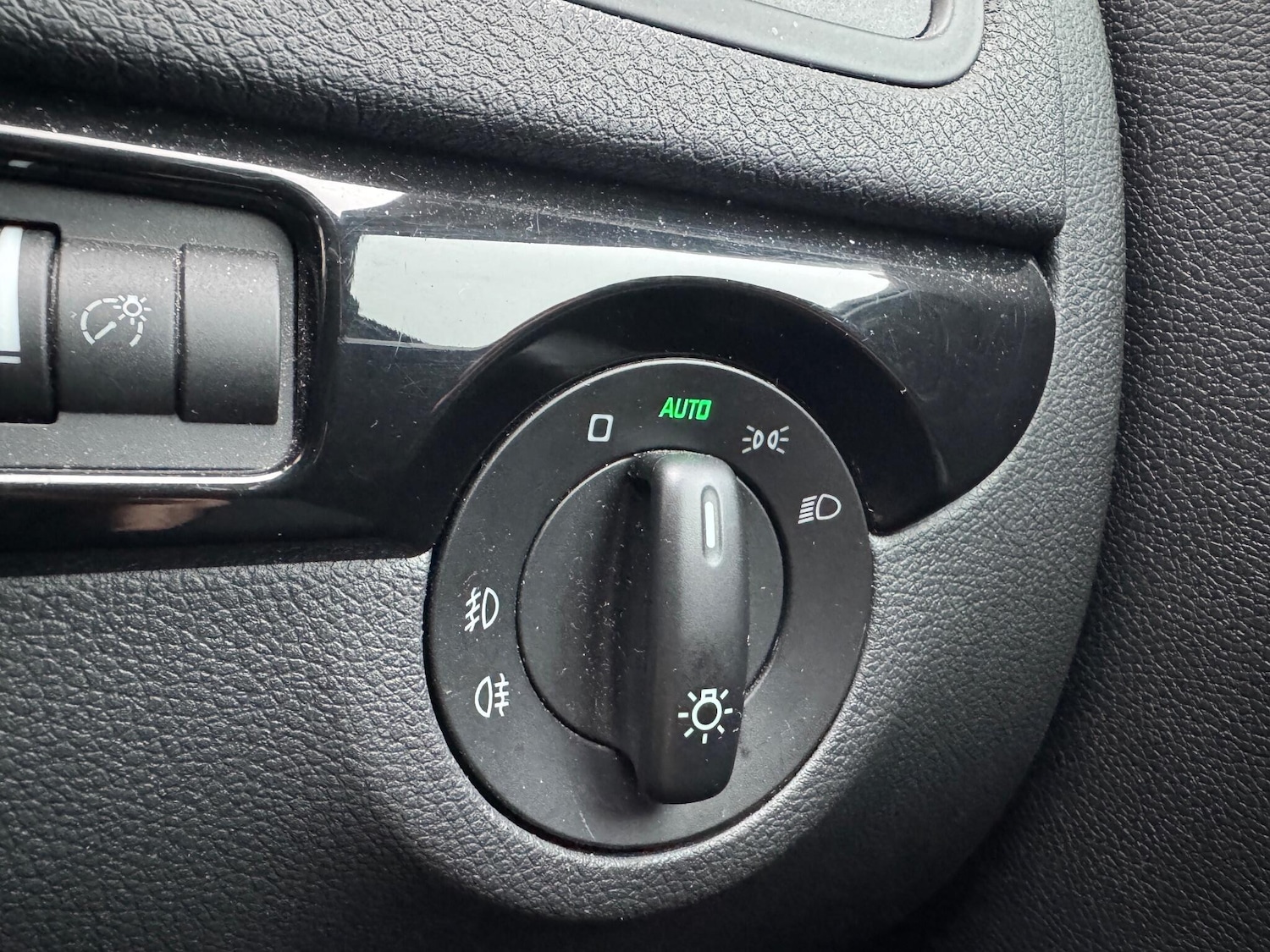 Used Skoda Yeti 2014 for sale - 77215143: Photo 32