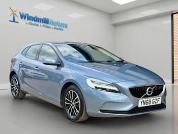 Used Volvo V40 2018 for sale - 79657341: Photo