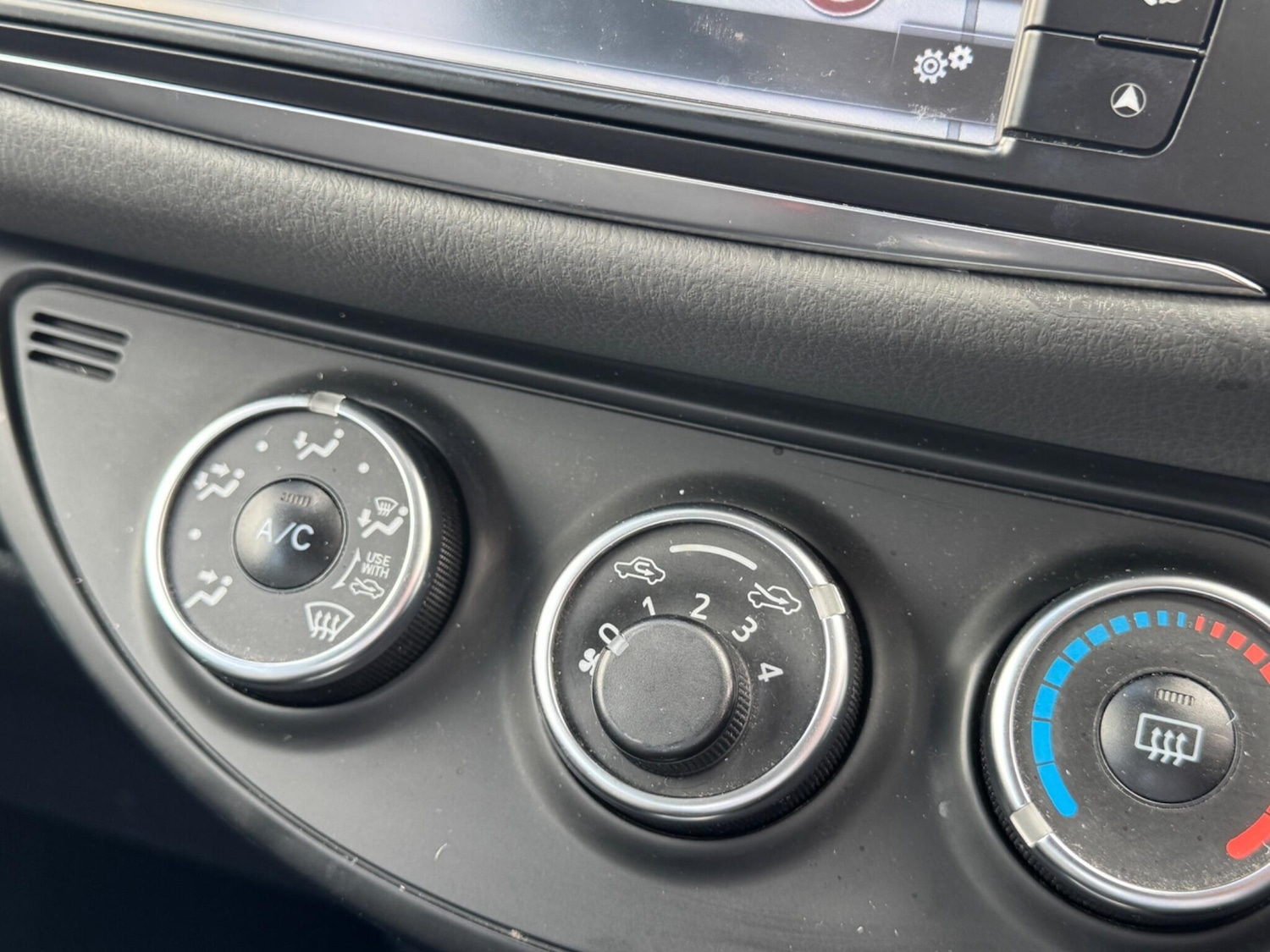 Used Toyota Yaris 2019 for sale - 76613041: Photo 20