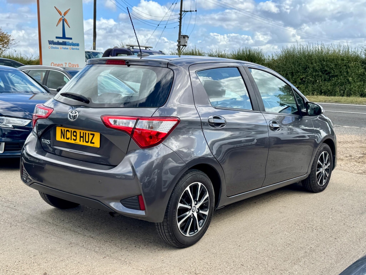 Used Toyota Yaris 2019 for sale - 76613041: Photo 3