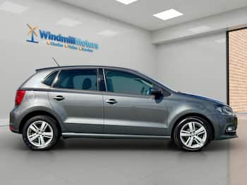 Used Volkswagen Polo 2016 for sale - 79688127: Photo