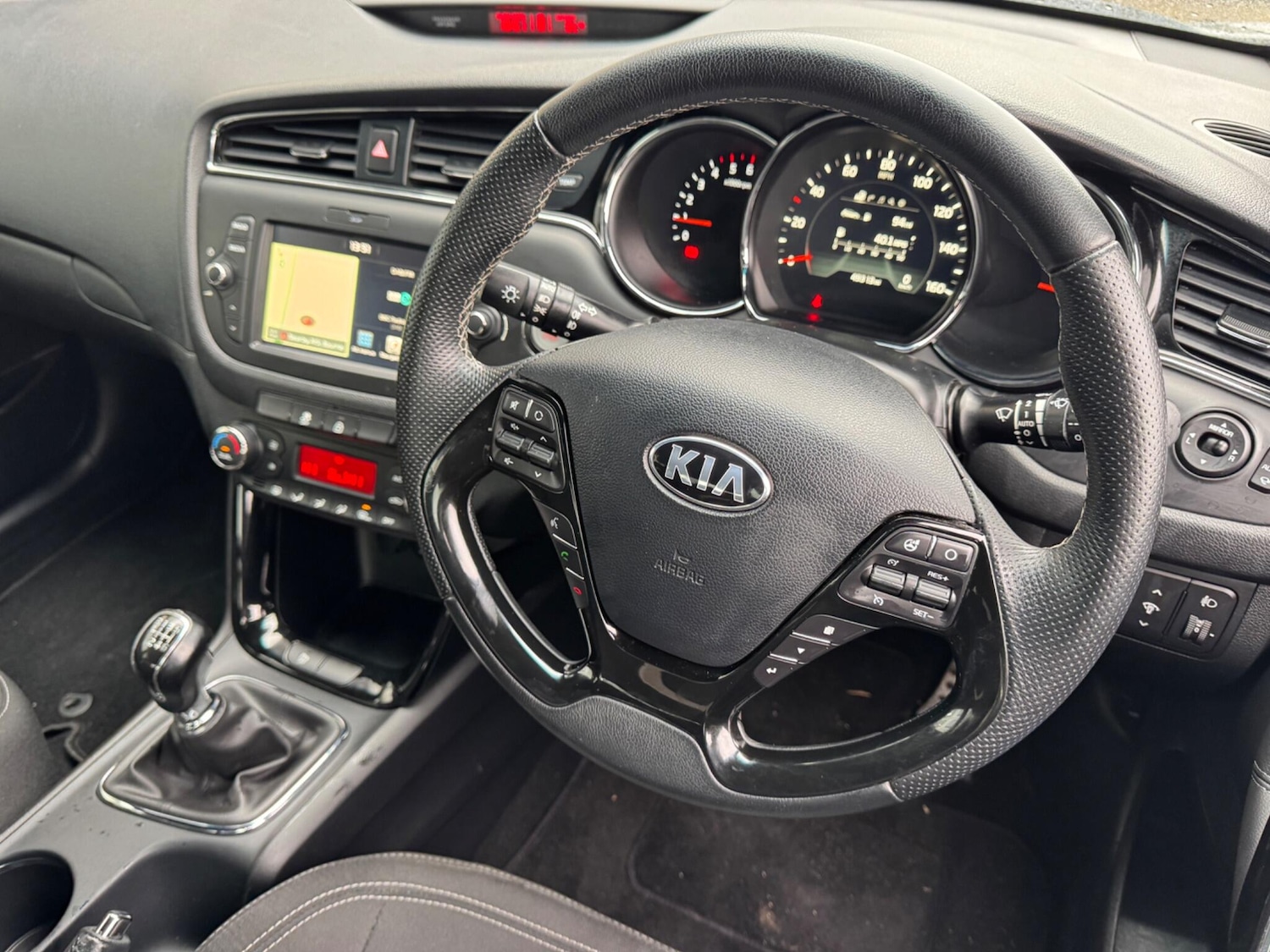 Used Kia Ceed 2018 for sale - 77564597: Photo 2