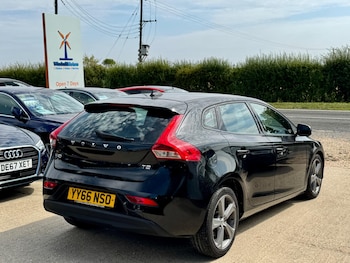 Used Volvo V40 2016 for sale - 75493095: Photo