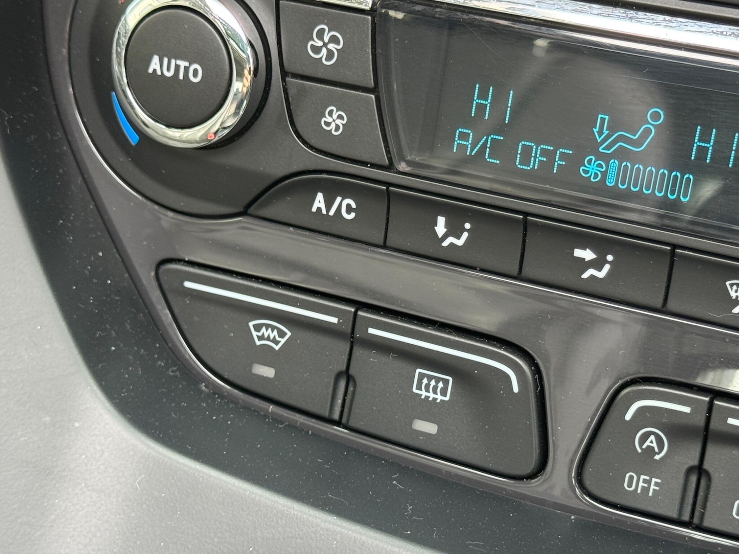 Used Ford Kuga 2016 for sale - 77982419: Photo 26