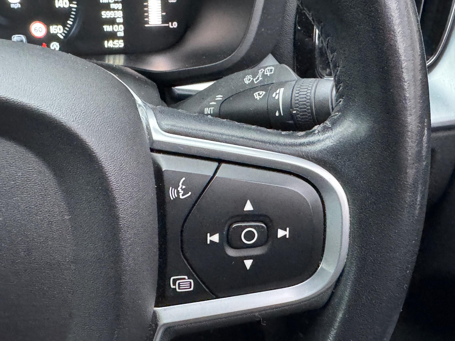 Used Volvo XC60 2018 for sale - 77155997: Photo 12