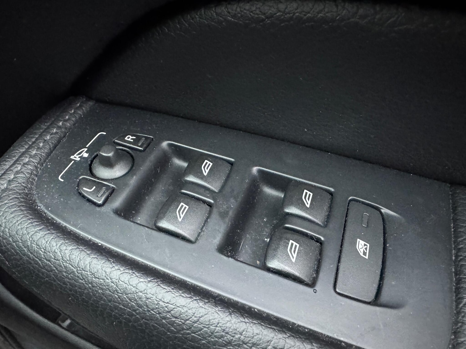 Used Volvo XC60 2018 for sale - 77155997: Photo 13