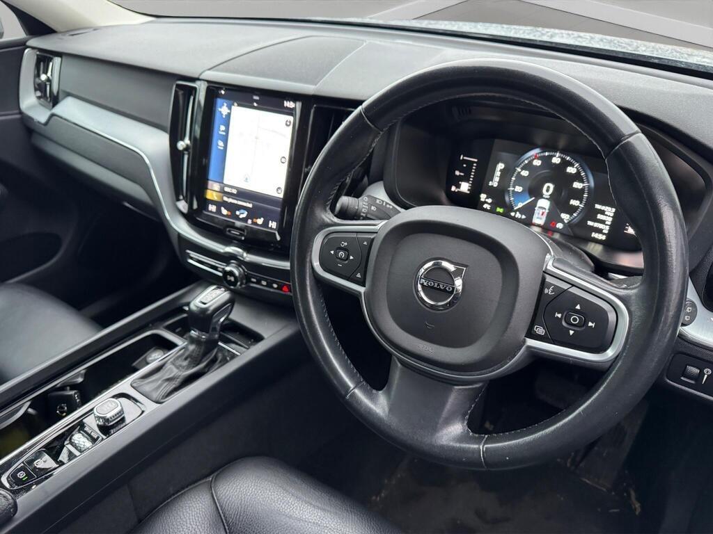 Used Volvo XC60 2018 for sale - 77155997: Photo 2