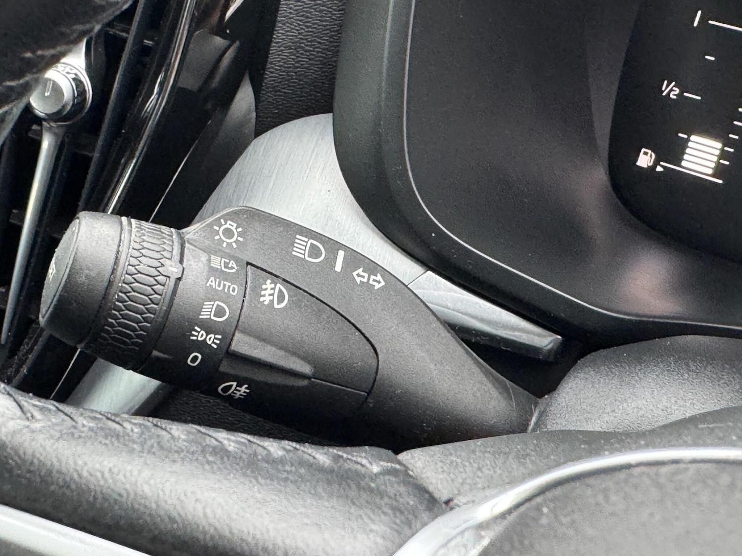 Used Volvo XC60 2018 for sale - 77155997: Photo 38