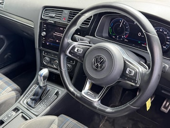Used Volkswagen Golf 2017 for sale - 79544095: Photo