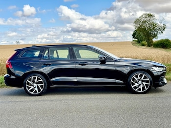 Used Volvo V60 2020 for sale - 75269184: Photo