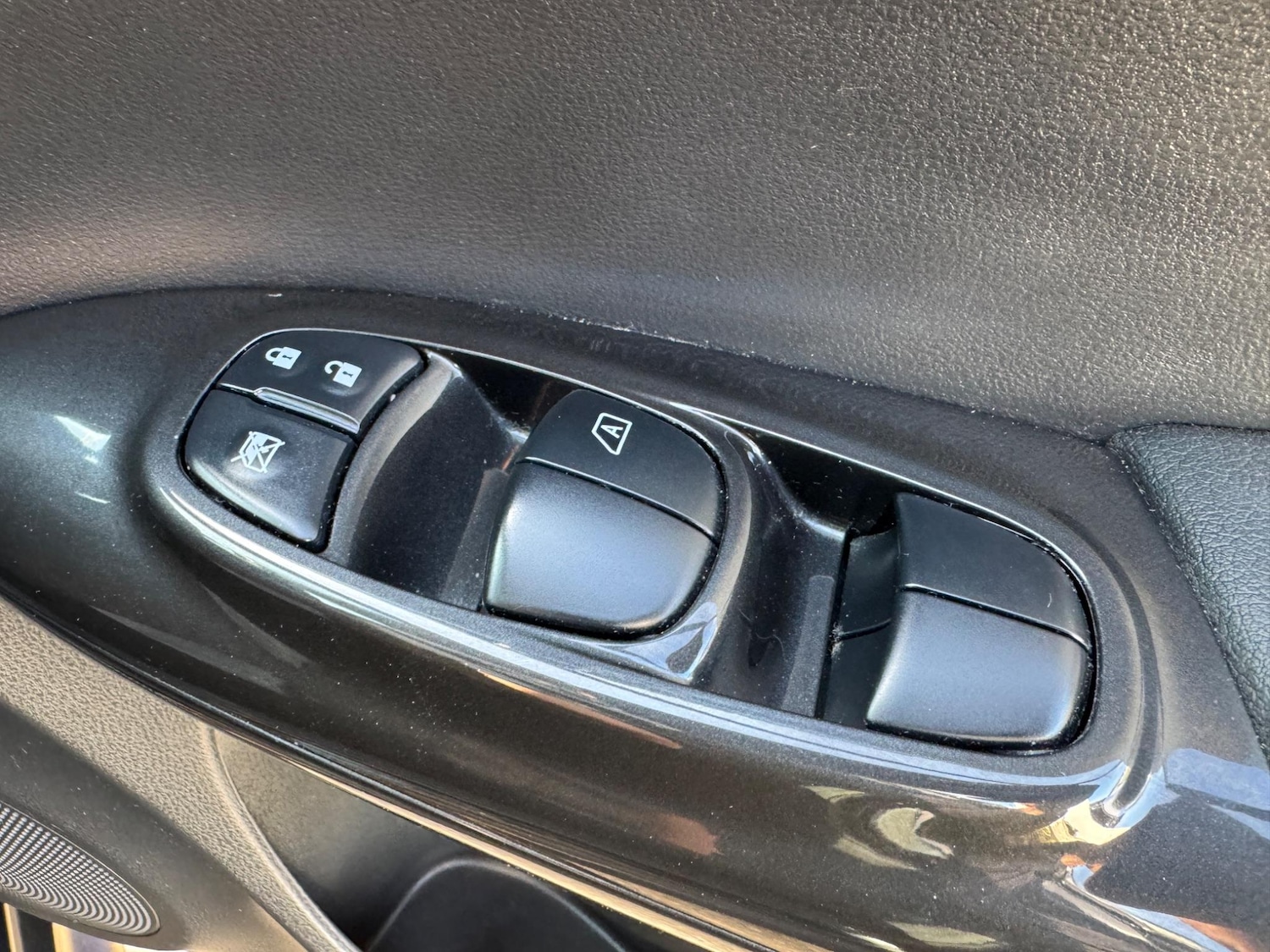 Used Nissan Juke 2019 for sale - 76562525: Photo 30