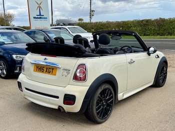 Used MINI Convertible 2015 for sale - 75950104: Photo
