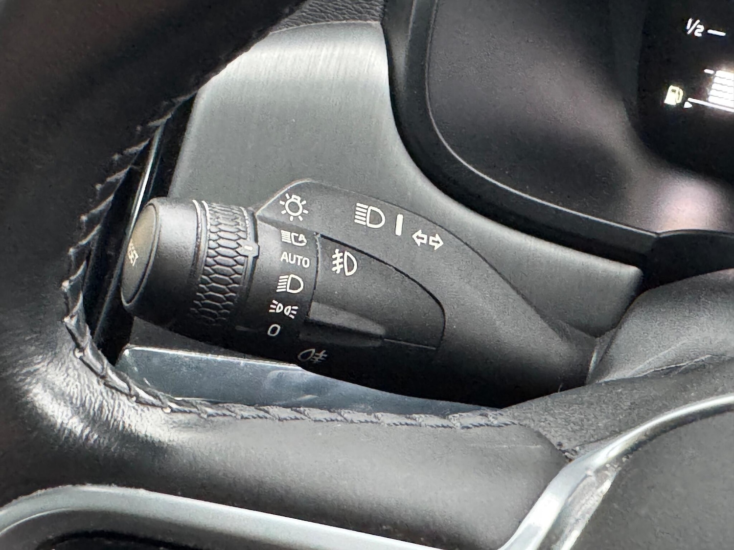 Used Volvo V90 2017 for sale - 77040042: Photo 41