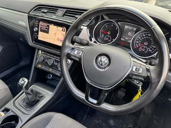 Used Volkswagen Touran 2020 for sale - 78911311: Photo
