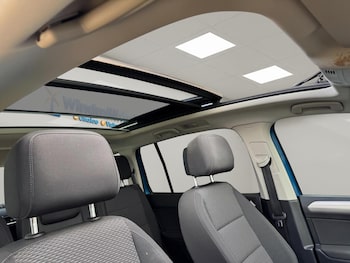Used Volkswagen Touran 2020 for sale - 78911311: Photo