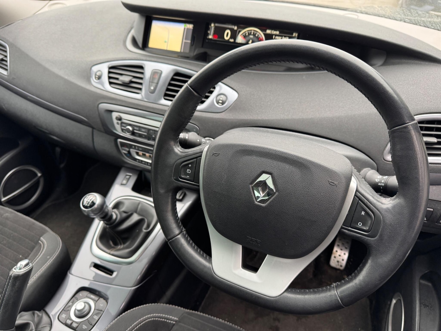 Used Renault Scenic Xmod 2013 for sale - 77940011: Photo 2