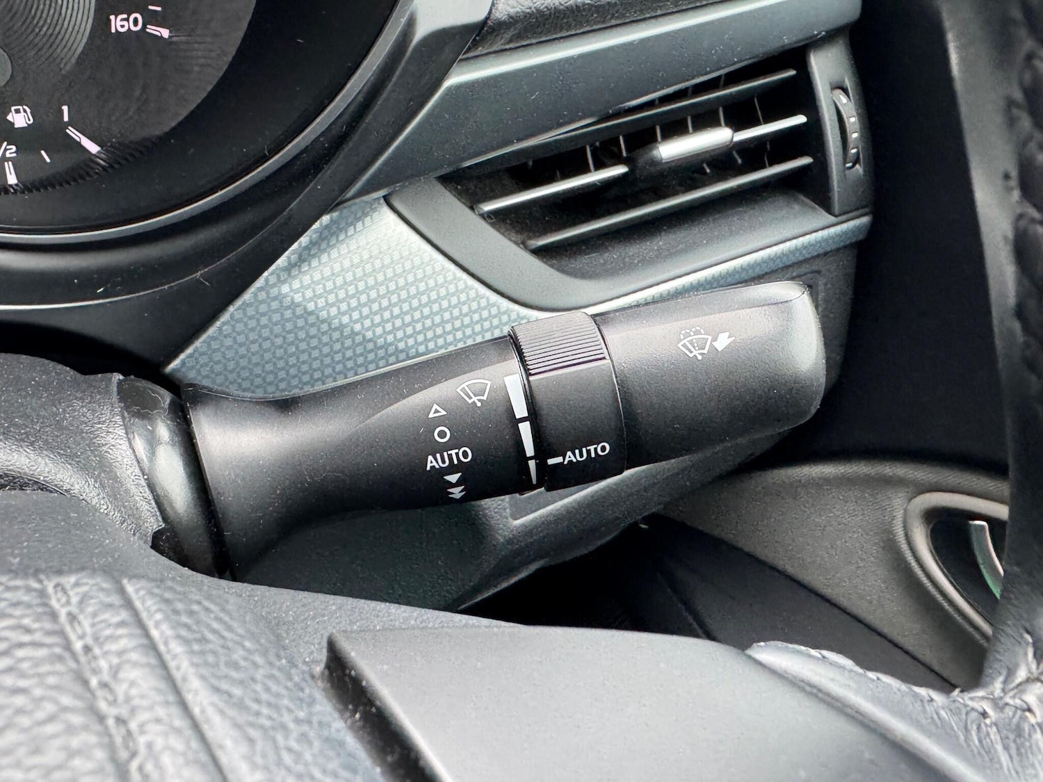 Used Toyota Avensis 2016 for sale - 78048228: Photo 23