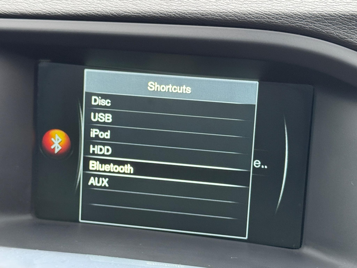 Used Volvo V60 2015 for sale - 77057619: Photo 18