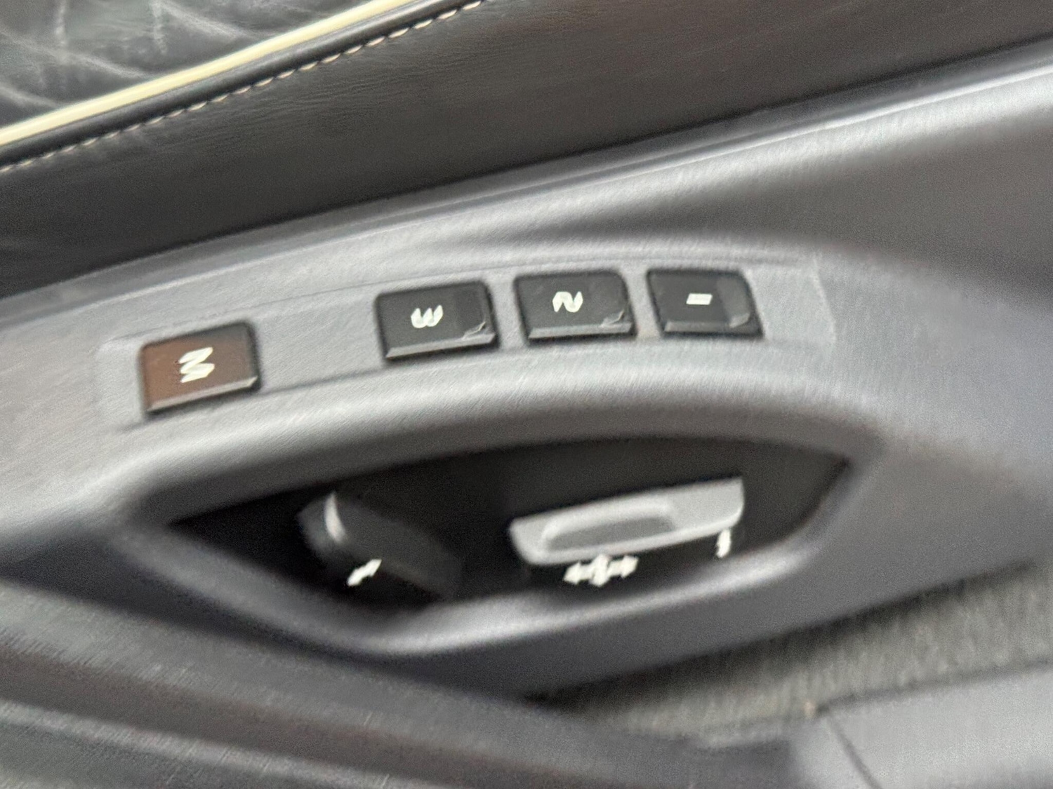 Used Volvo V60 2015 for sale - 77057619: Photo 28