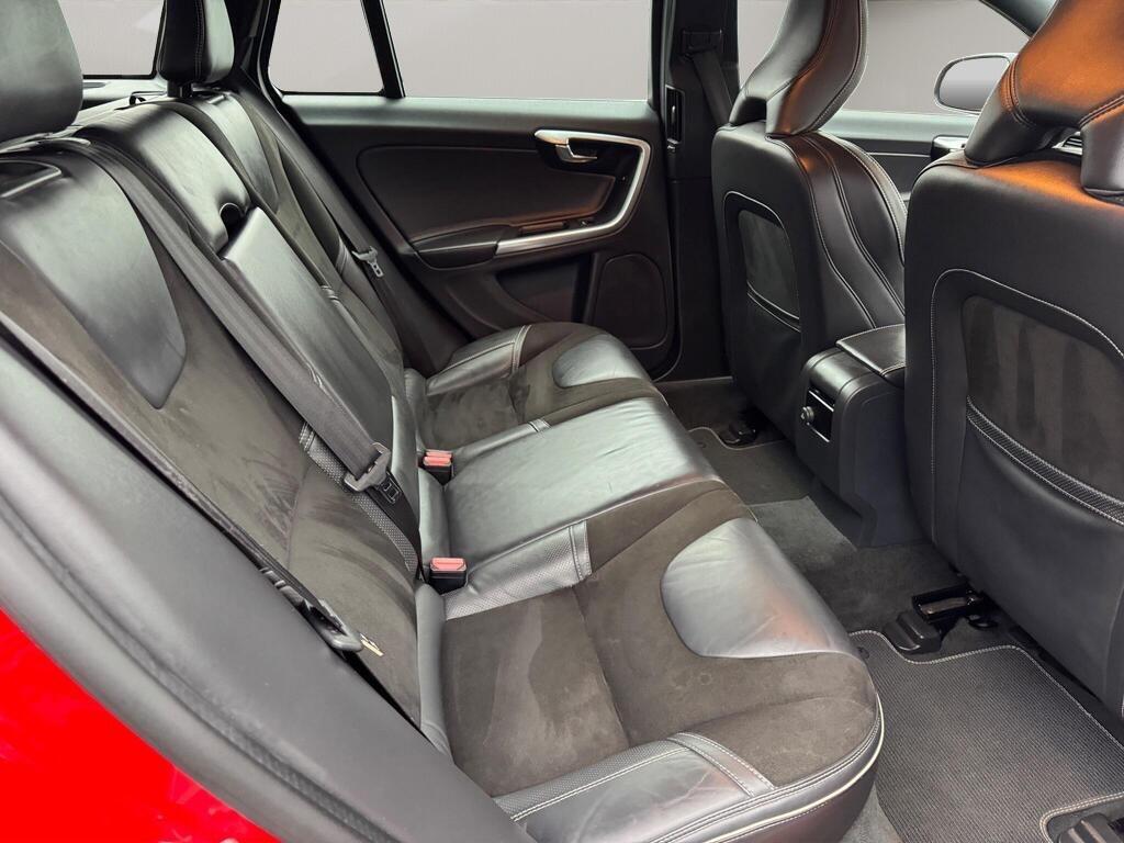 Used Volvo V60 2015 for sale - 77057619: Photo 35