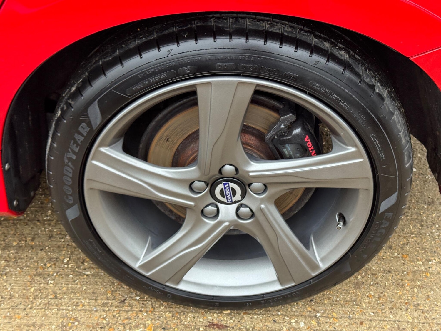 Used Volvo V60 2015 for sale - 77057619: Photo 38