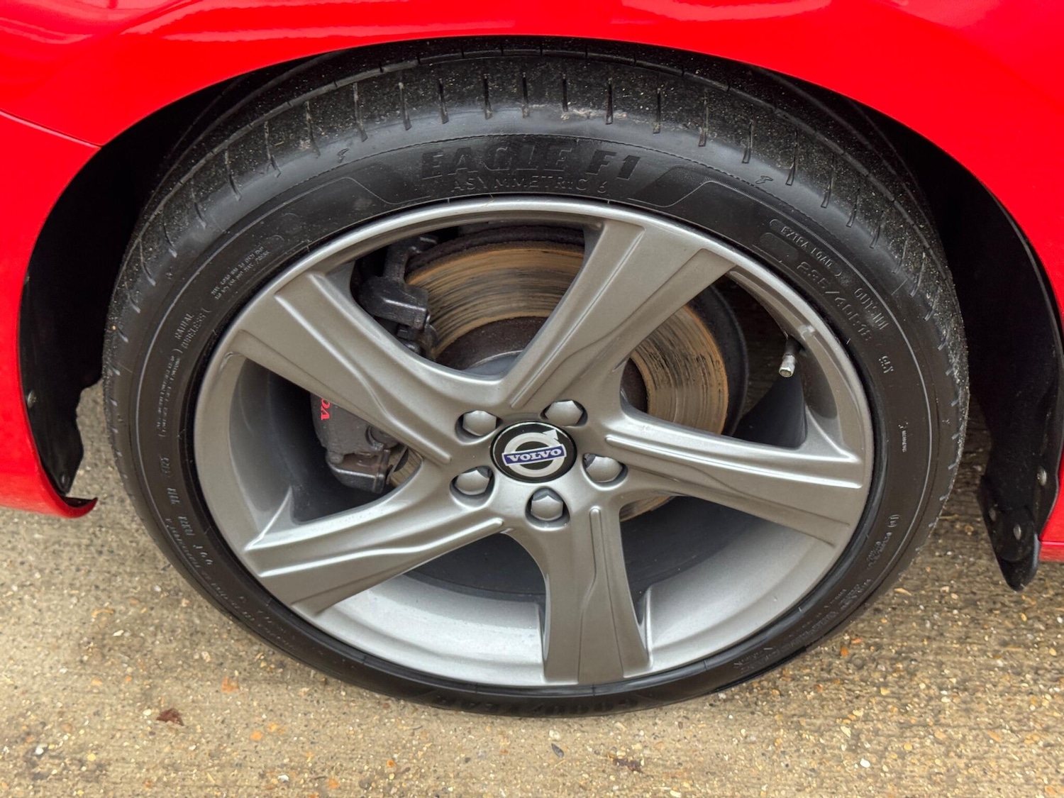 Used Volvo V60 2015 for sale - 77057619: Photo 39