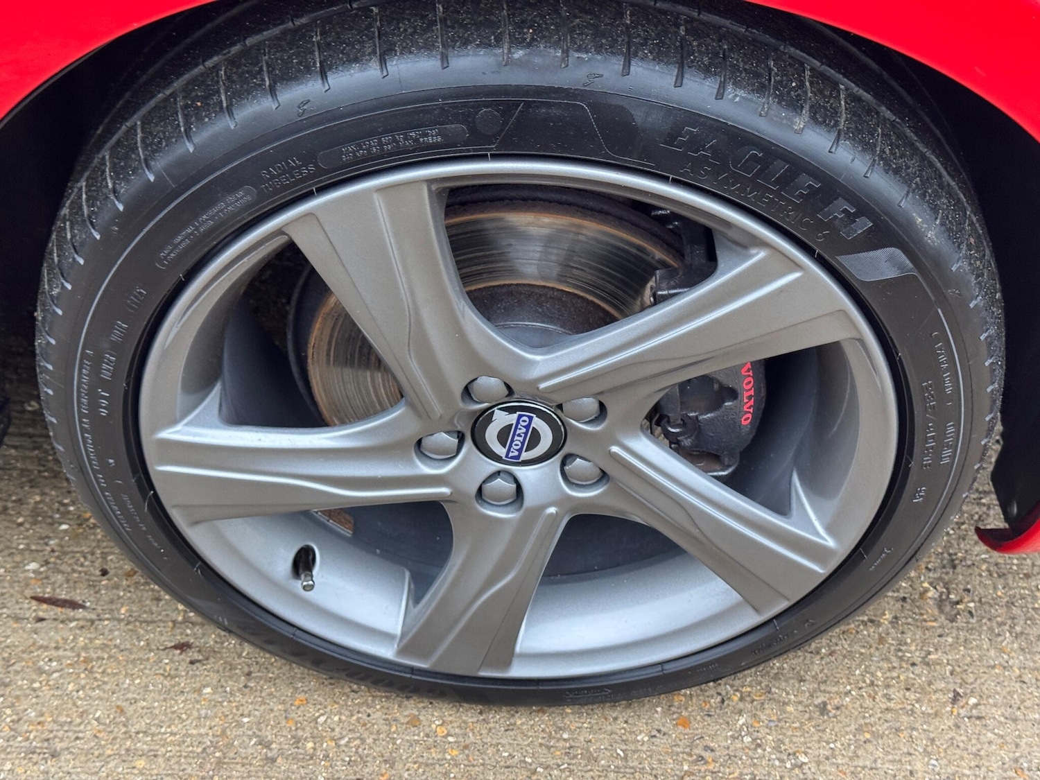 Used Volvo V60 2015 for sale - 77057619: Photo 40